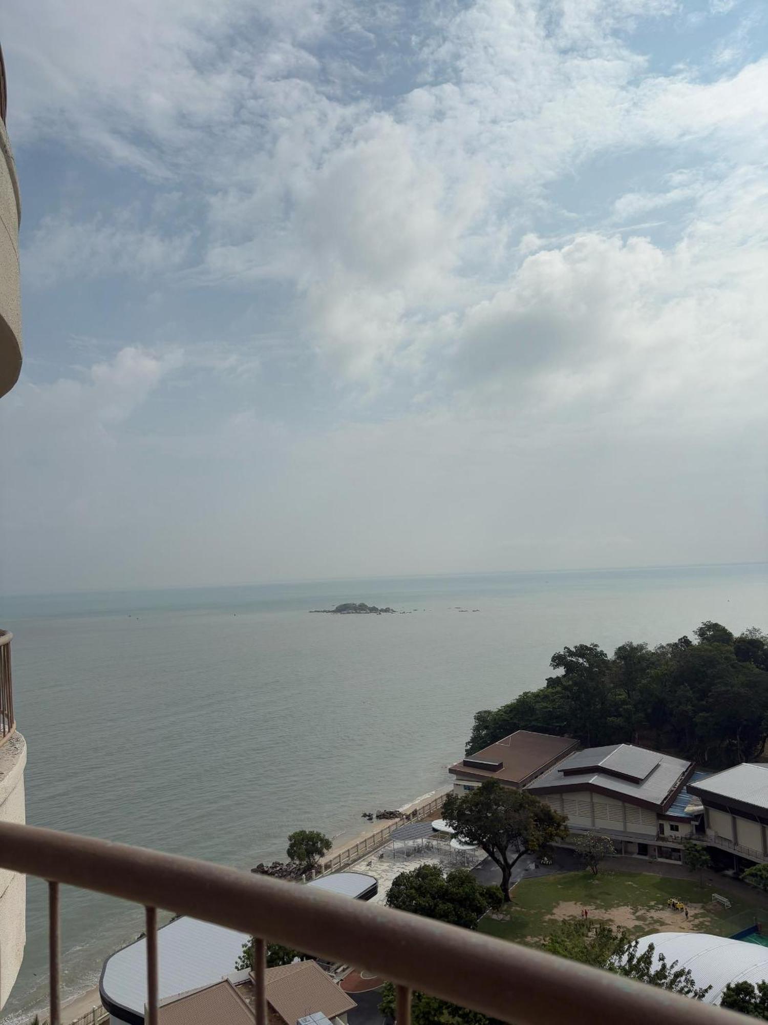 17 Jazz Sweet Beachfront Resort Tanjung Bungah  Ngoại thất bức ảnh